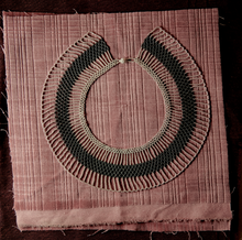 Load image into Gallery viewer, Collier Tapistelar in Silver and Azure Crystal