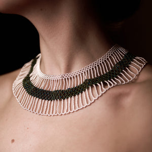 Collier Tapistelar in Silver and Verdant Crystal